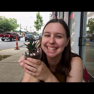 Meet your Posher, Candice